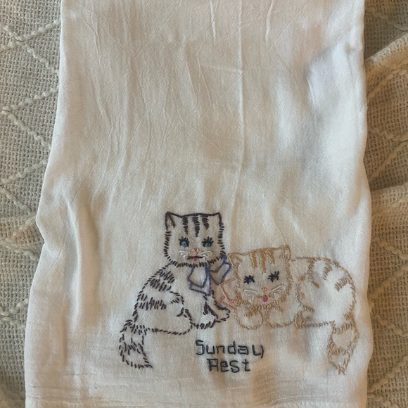 Adorable Days of the Week Cat Embroidered Towel  Set of 7 - Picture 1 of 9